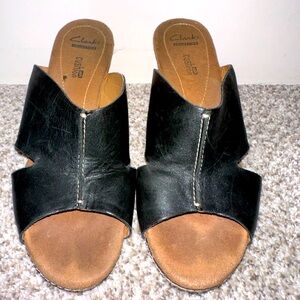 Clark’s Cushion Soft Wedge Sandals Size 9M
